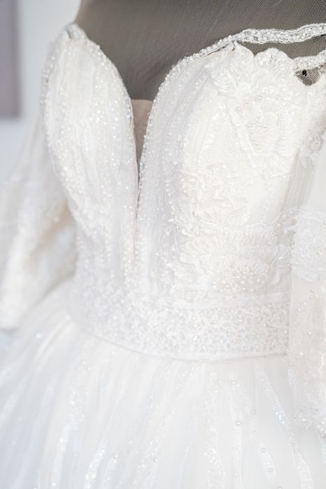 Vand rochie de mireasă