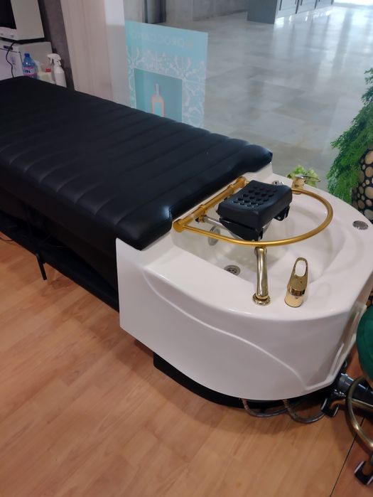 Хед Спа,Масажно легло