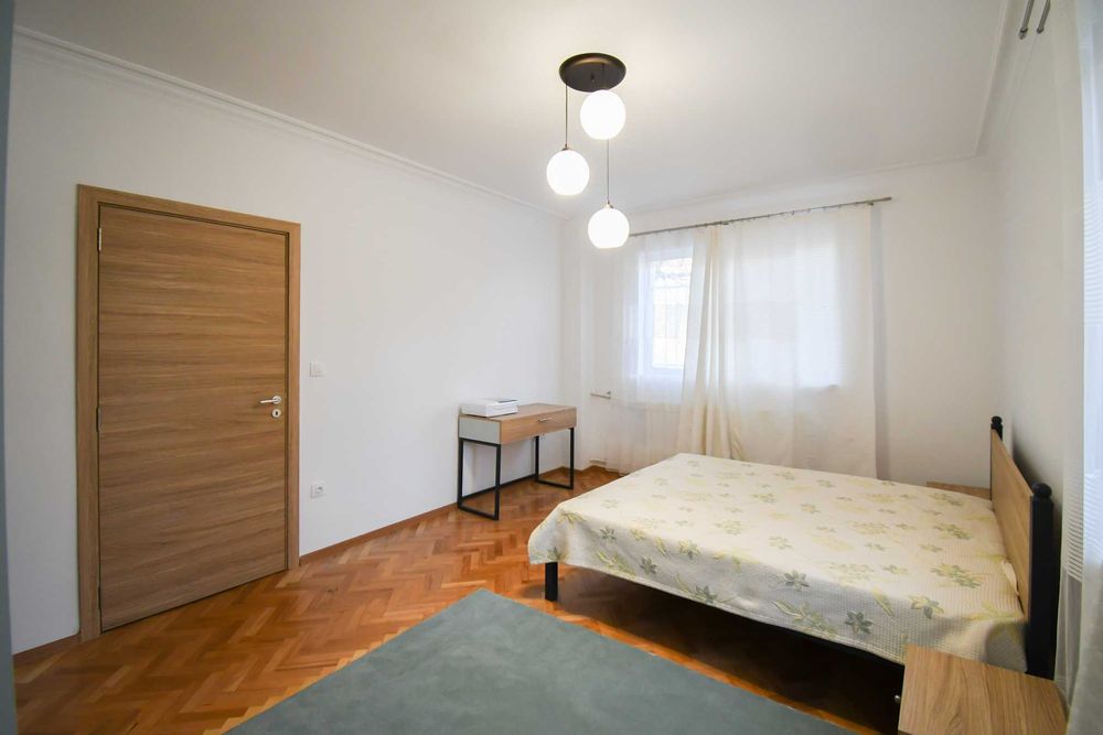 Дава се под наем Тристаен апартамент в София, Оборище - 76 кв.м за 800 € - Снимка #3