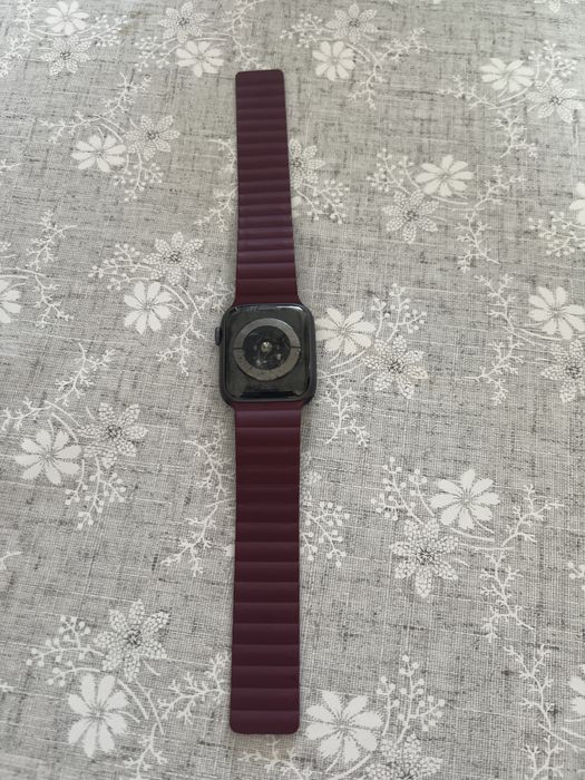 Apple Watch четвёртый