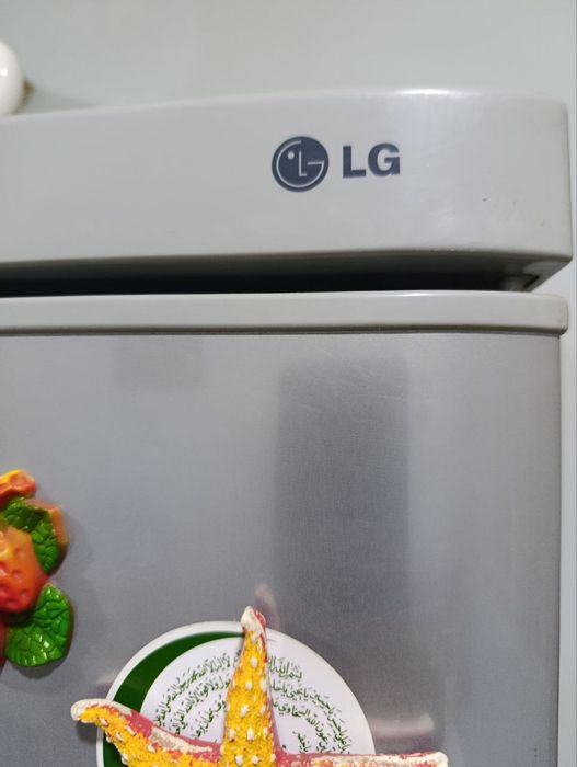 Холодильник LG сотилади холати яхши зур ишлайди продаётся холодильник
