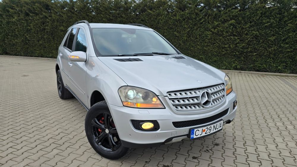 Vind mercedes ml 320 3.0 diesel 2008 în stare foarte bună