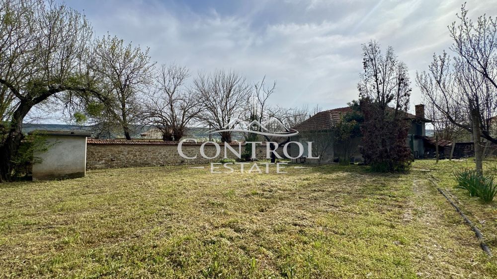 Къща в Велико Търново, област-с.Първомайци площ 112 цена 105000