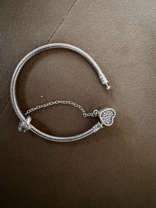 Сребърна гривна на Pandora