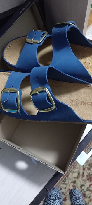 Продам женскую обувь