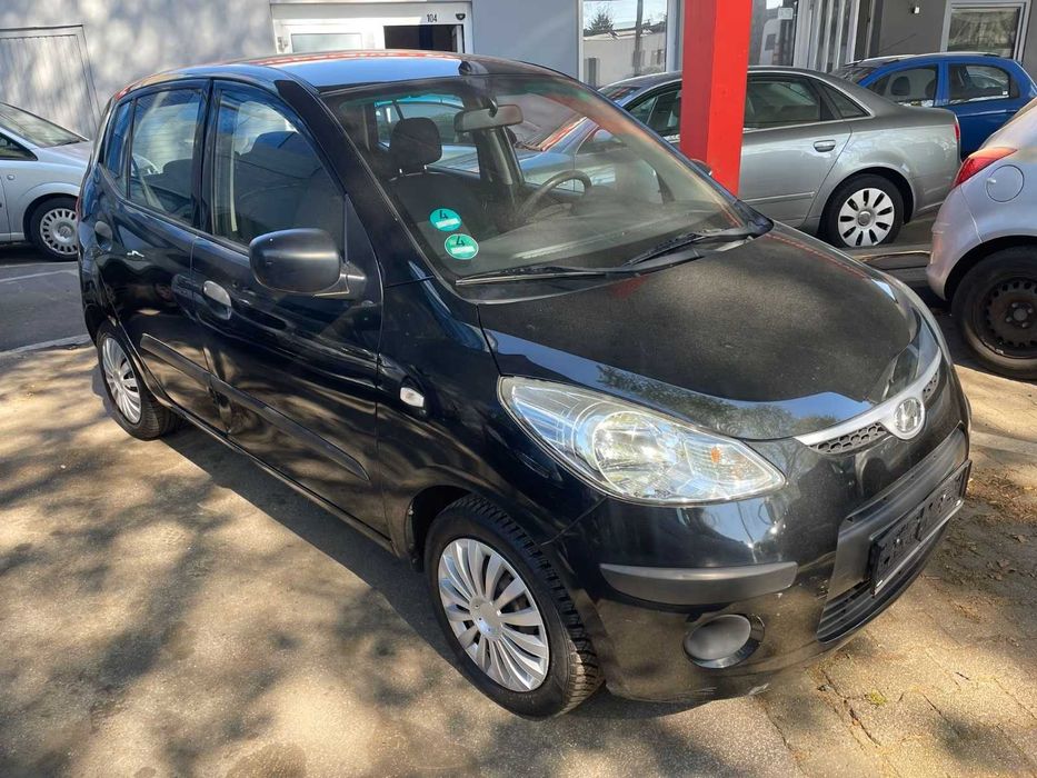 Hyundai i10 1.1i На Части !!!