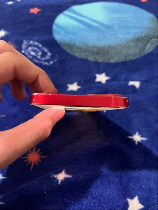 Vând iPhone 13 128 GB