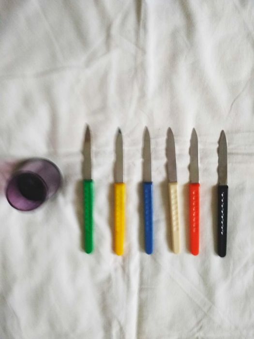 Продавам дребни джаджи за украса и дома