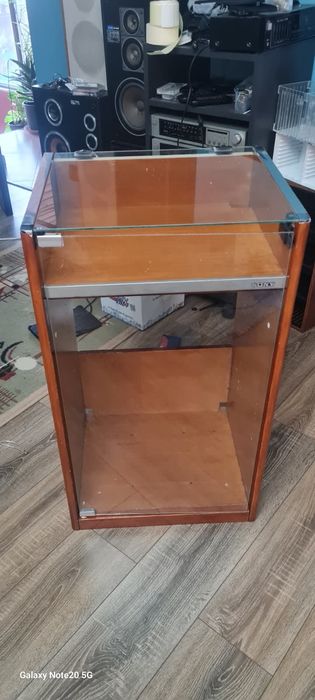 Vând  Rack uri (Rafturi) Audio Harman Kardon și Sony