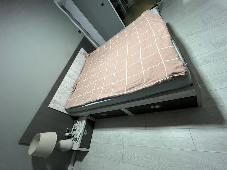 Легло 180/200 + нощни шкафчета, чекмеджета и матрак