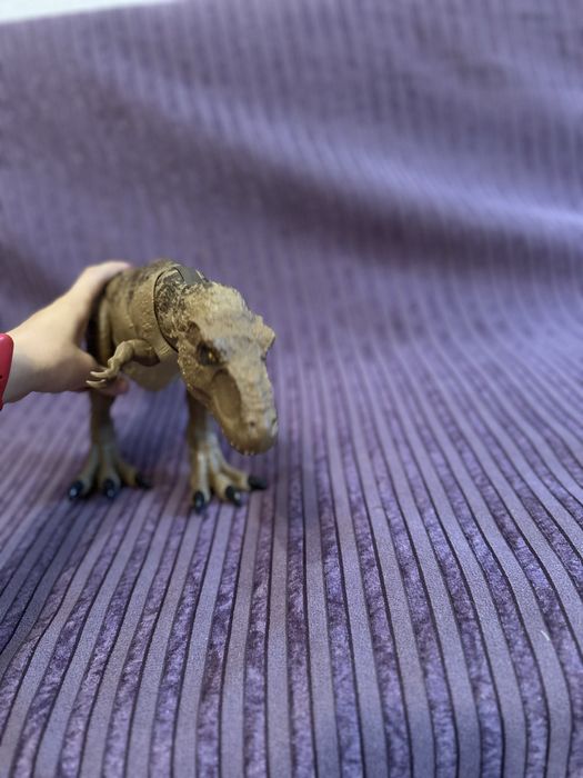 Динозавър T -rex от Jurassic World