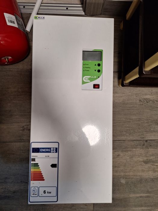 Centrala electrica Ella 300 plus vas de expansiune