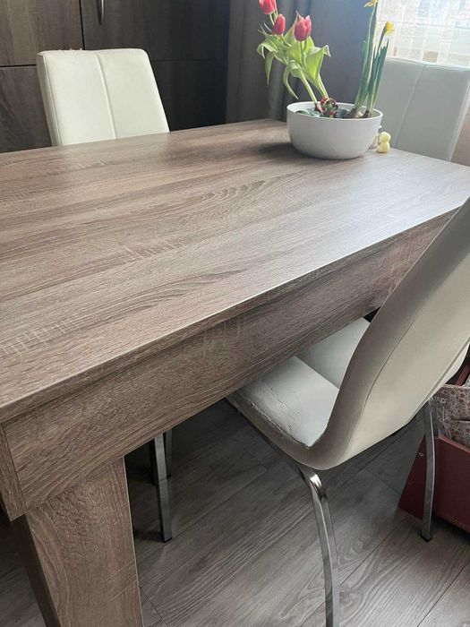 4 бр. Трапезни столове JYSK – Здрава основа (Символична цена)