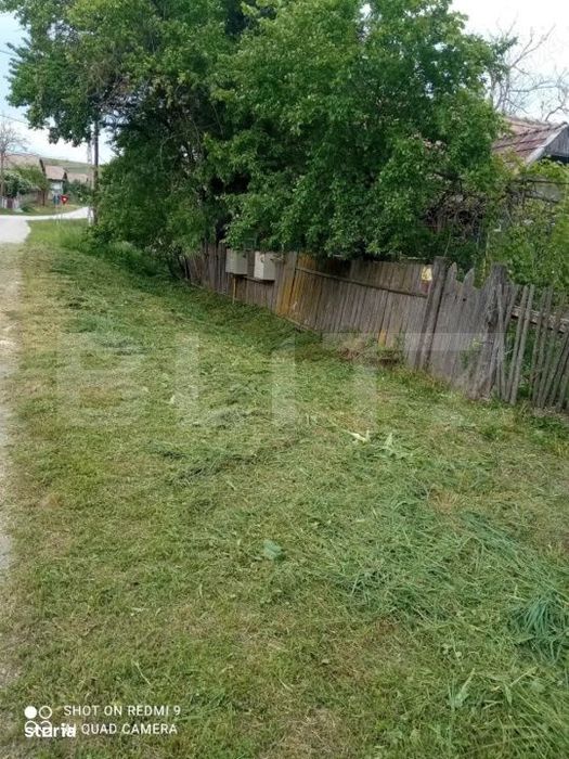 Casa la Țara cu Utilitati - Curent, Gaz si Fantana