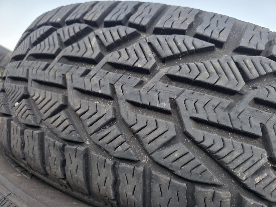 4бр Като нови зимни гуми 215 60 16 - Sebring - DOT 2024