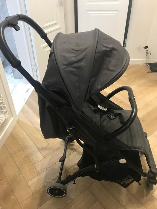 Прогулочная коляска TOMIX