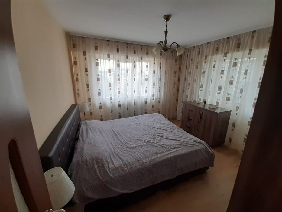 Vand Ap. 3 camere decomandat Brazda