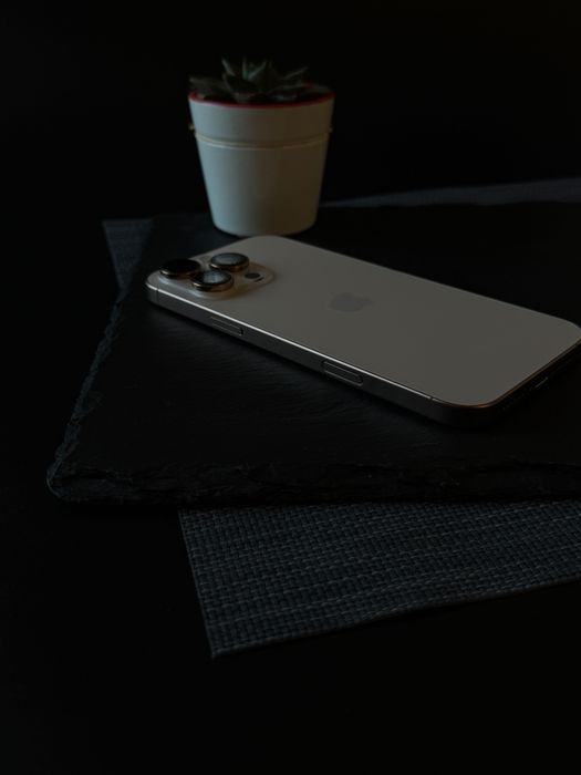 iPhone 16 Pro Max 256 GB Desert Titanium | Перфектен
