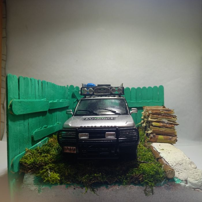 Продам подставку с машиной