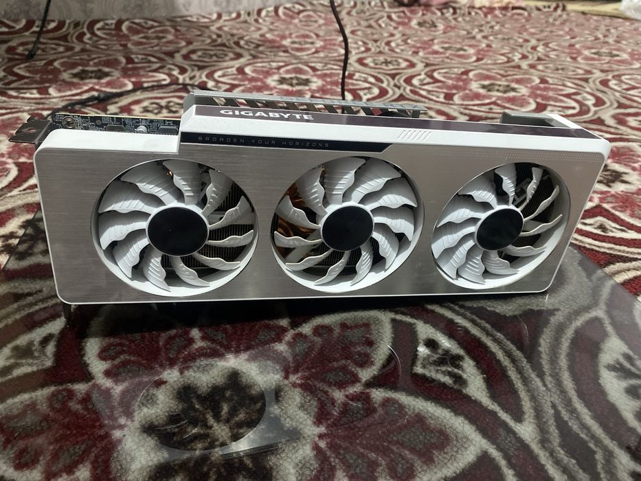 Gigabyte RTX 3070 Ti VISION OC