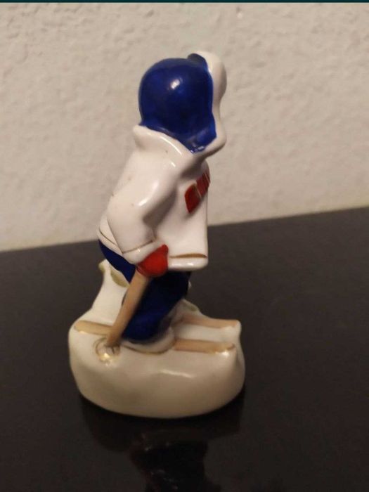 Новогодние подарки близким статуэтки "Лыжник" и "Фигуристка"