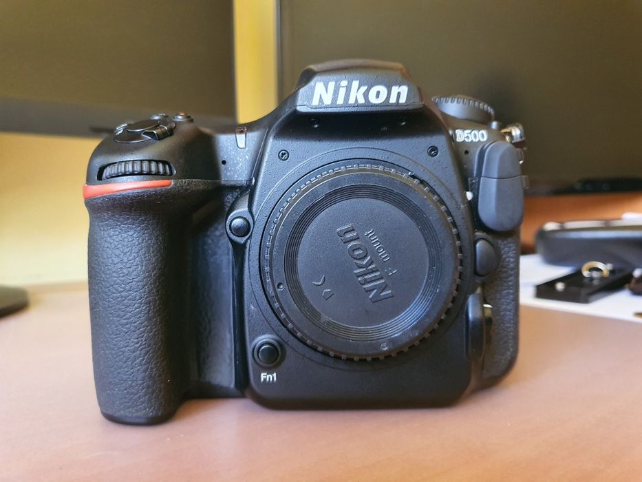 Nikon D500 cu obiectiv Sigma C 150-600