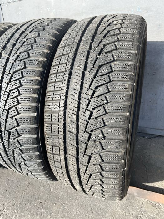 4 бр. зимни гуми 205/45/17 Hankook 6-6,5 mm DOT 3318