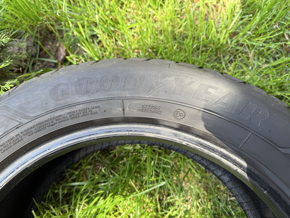 Летние шины 215/55/17