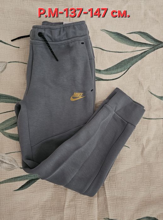 Nike Tech fleece  детско долнище