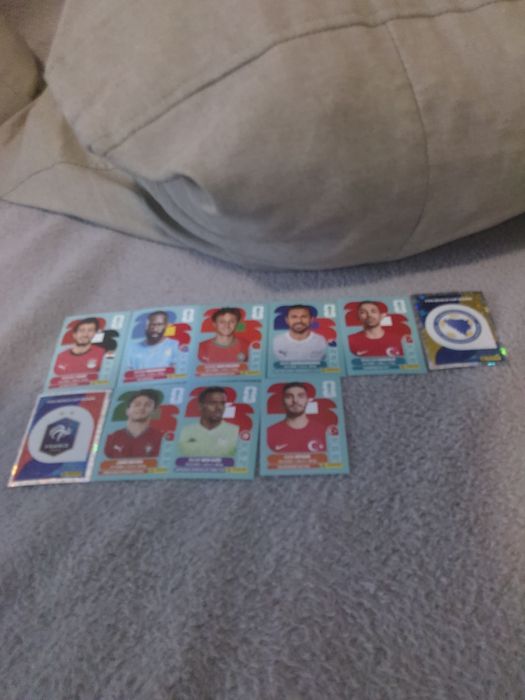 Vând stikere fifa world cup 2026