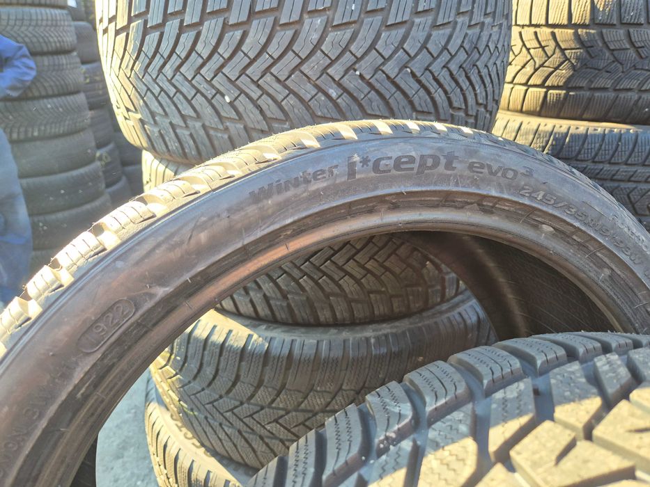 2 Anvelope de IARNA - 245/35/19 - HANKOOK - NOI - DOT 2022 !