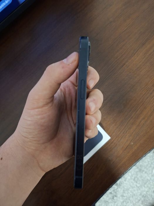 Vand Iphone 13 in stare foarte buna