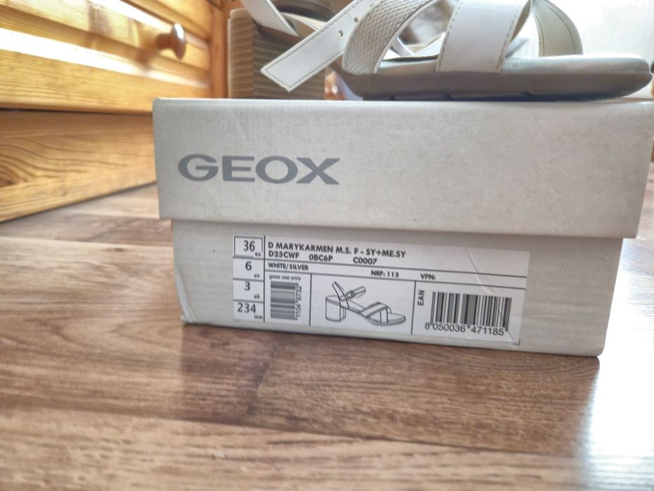 Сандали на ток Geox