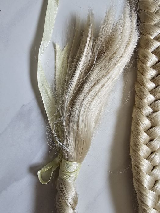 Косы парик искусственные продам