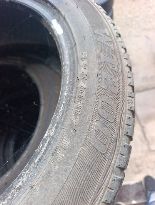 Продавам зимни гуми 225/50/17