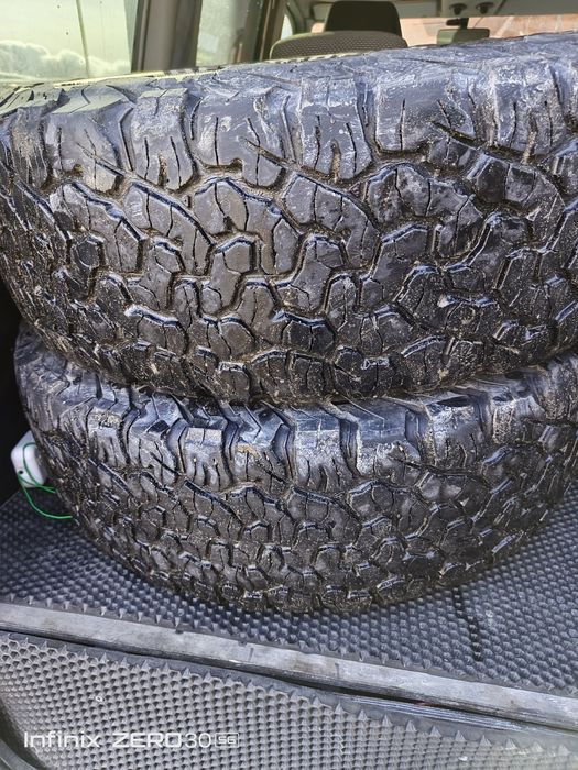 Продам шины на внедорожник