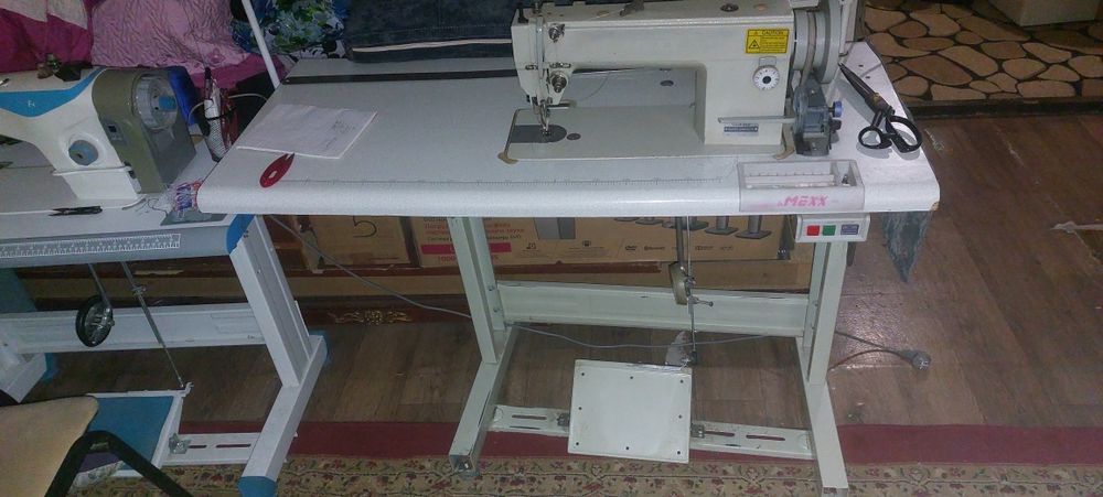 Шагающая швейная машина