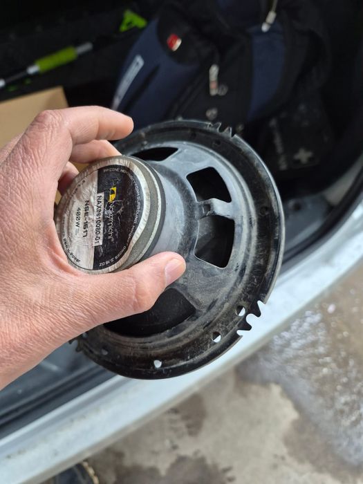 Колонки  оригинальные  б/у