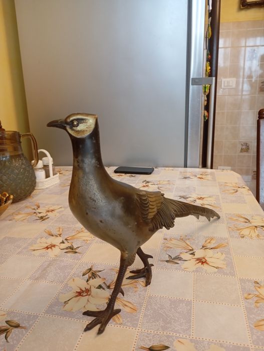 Fazan din bronz ,o piesă. rară , eleganță și rafinament ..