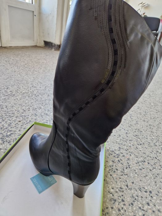 Дамски елегантни ботуши