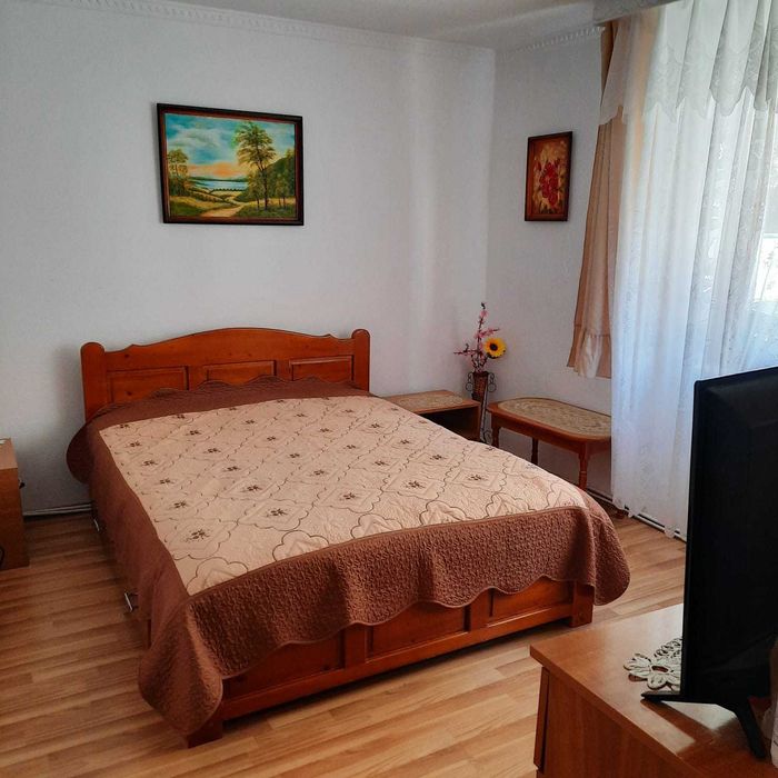Apartament 3 camere decomandat, etaj 1