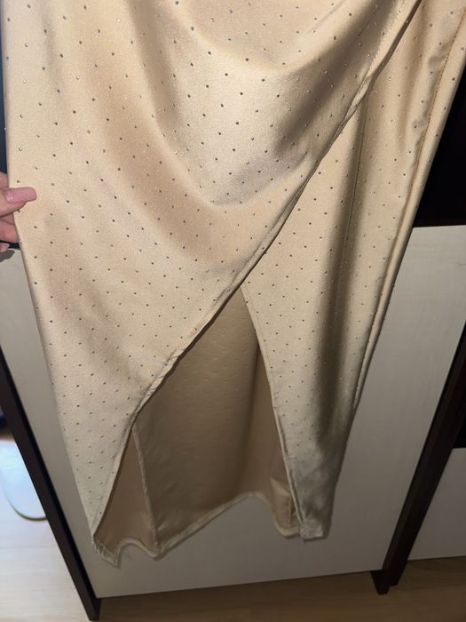 Rochie eleganta cu pietricele