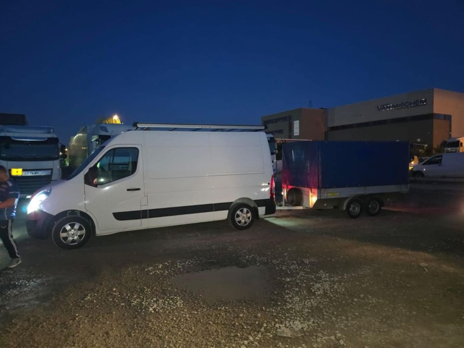 Продава се ремарке ERDEUARD - Нов внос от Белгия!

Продавам масивно и