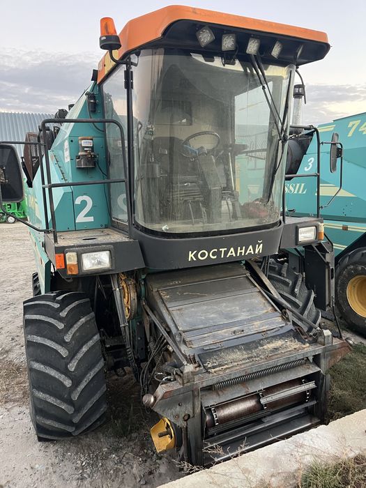 Зерноуборочный комбайн Ессиль 740