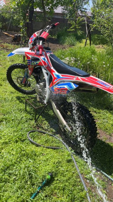 Vand barton 300 cc