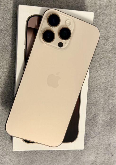 Vând iphone 16 Pro Max