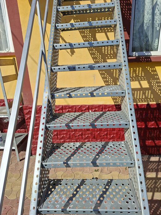 scarii metalice zincate exterioare și pentru incendii , platforme, pod
