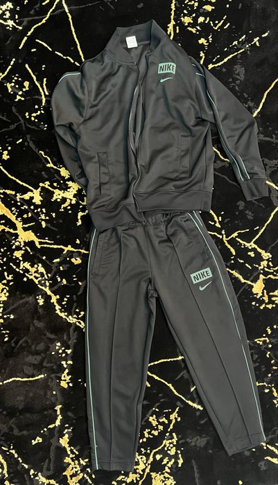 Trebing nike barbati