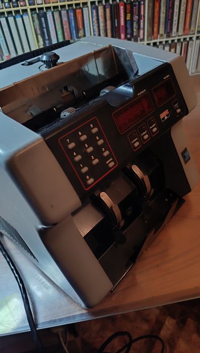 Машинка для счета денег