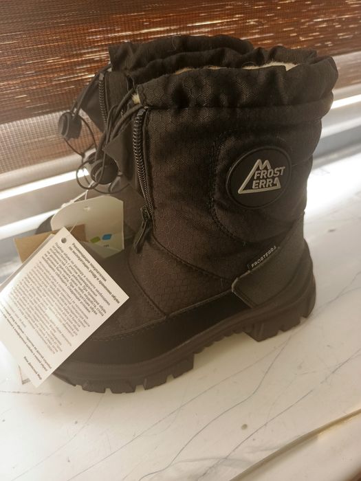 Продам детские сапожки